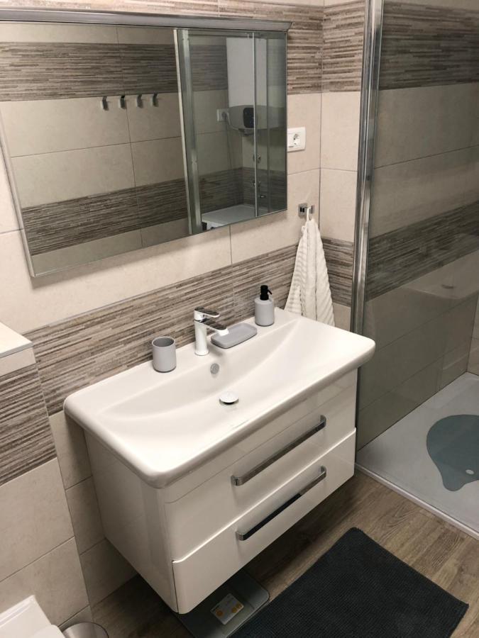 Pula Center Seaview Apartment Экстерьер фото